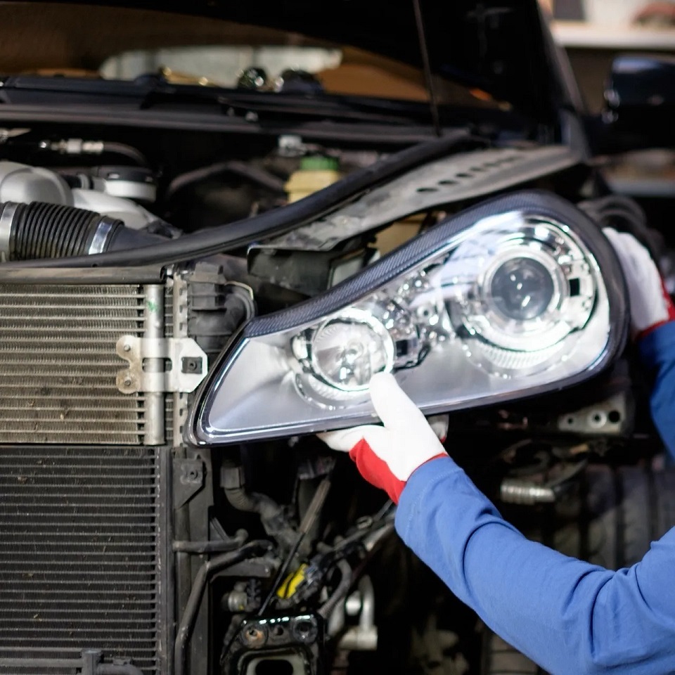 cracked headlight repair