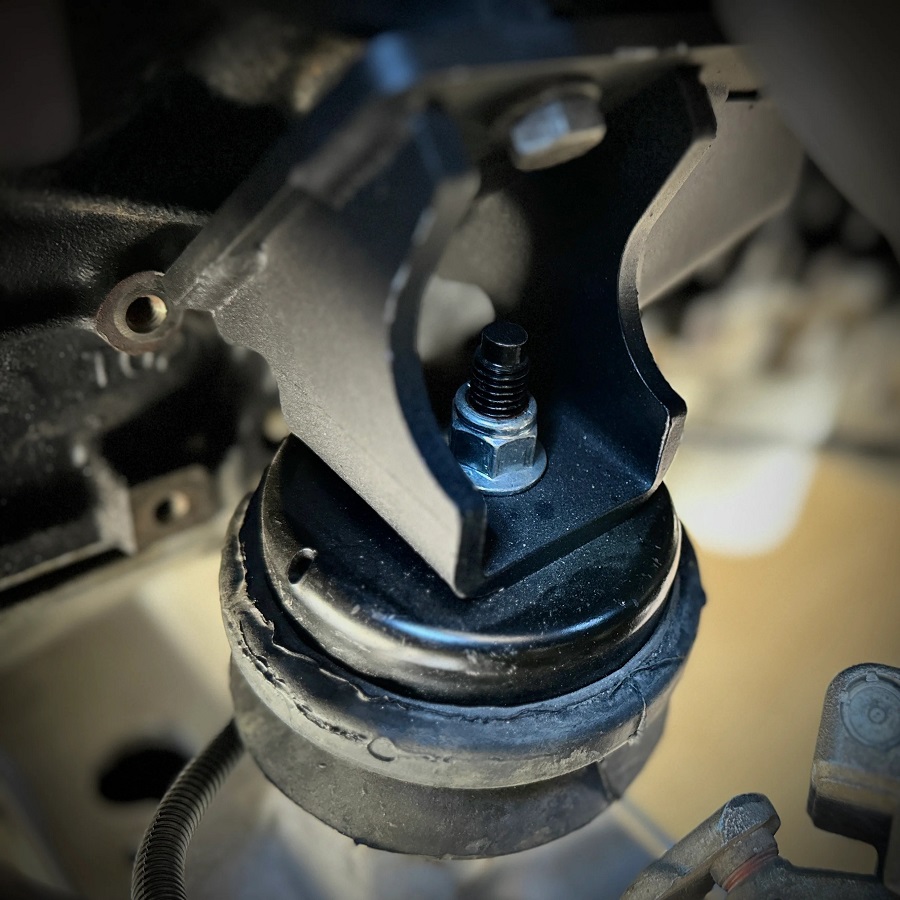 engine mounts 